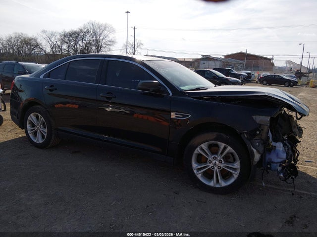 2017 FORD TAURUS SE - 1