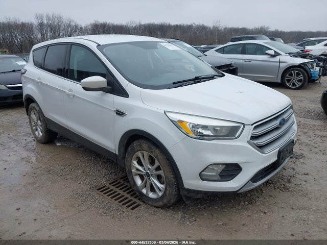 2017 FORD ESCAPE SE - 1