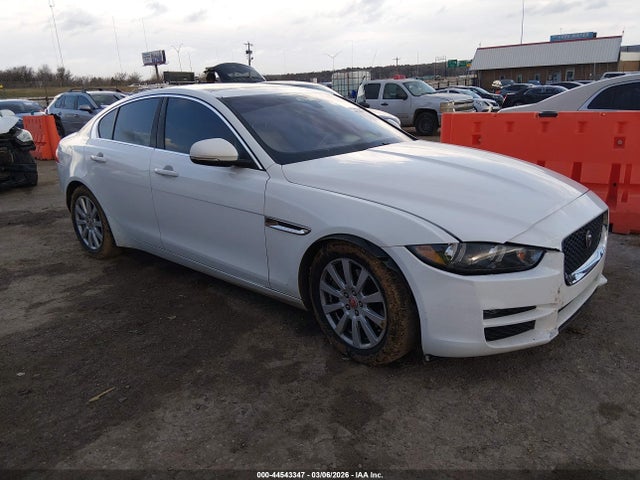 2019 JAGUAR XE 25T - 1