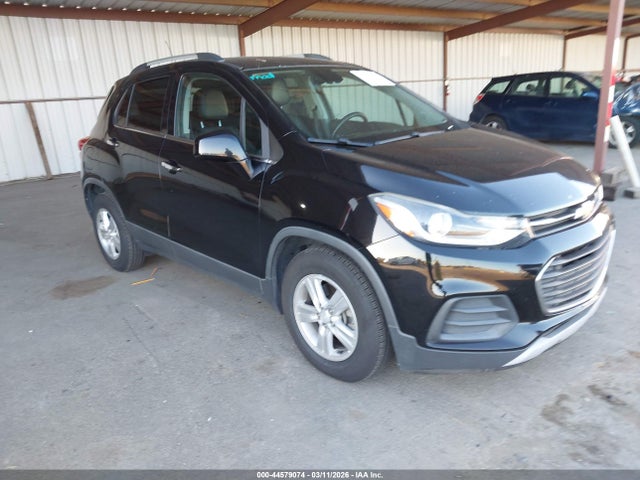 2017 CHEVROLET TRAX LT - 1