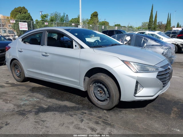 2019 HYUNDAI ELANTRA SE - 1