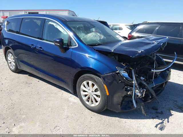 2017 CHRYSLER PACIFICA TOURING - 1