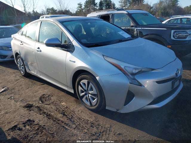 2016 TOYOTA PRIUS THREE - 1