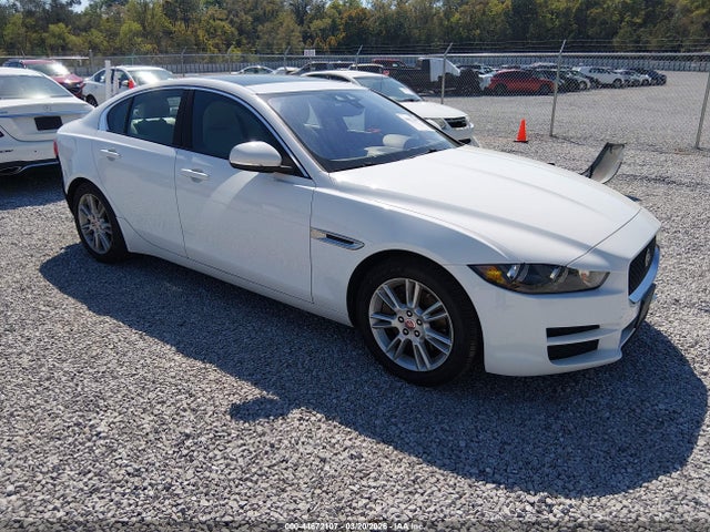 2017 JAGUAR XE 25T PREMIUM - 1