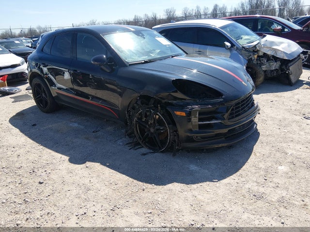 2019 PORSCHE MACAN - 1