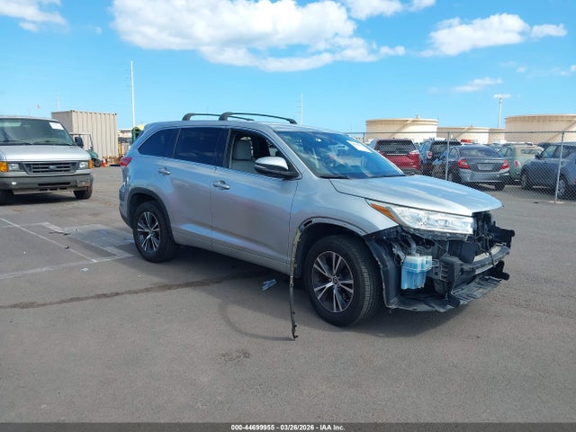 2017 TOYOTA HIGHLANDER LE - 1