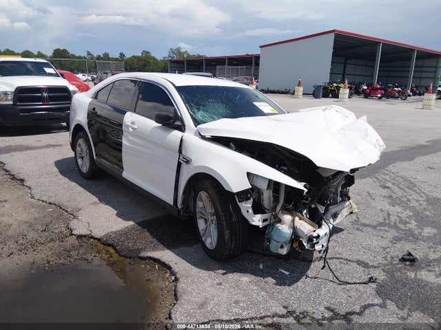 2019 FORD TAURUS SE - 1