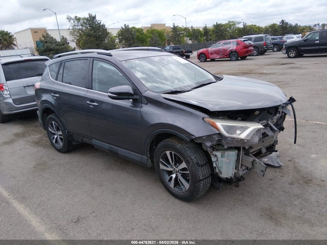 2018 TOYOTA RAV4 XLE - 1