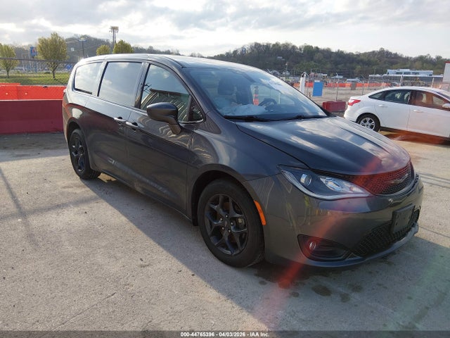 2020 CHRYSLER PACIFICA TOURING - 1
