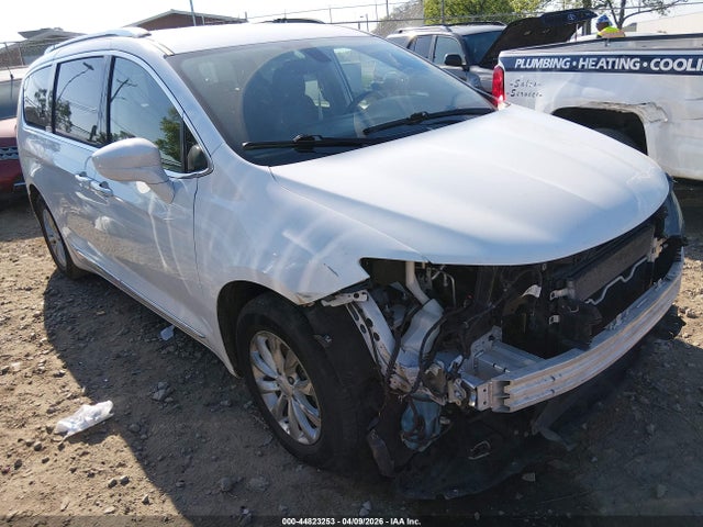 2019 CHRYSLER PACIFICA TOURING L - 1