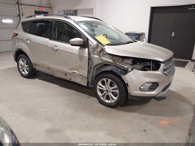 2017 FORD ESCAPE SE - 1