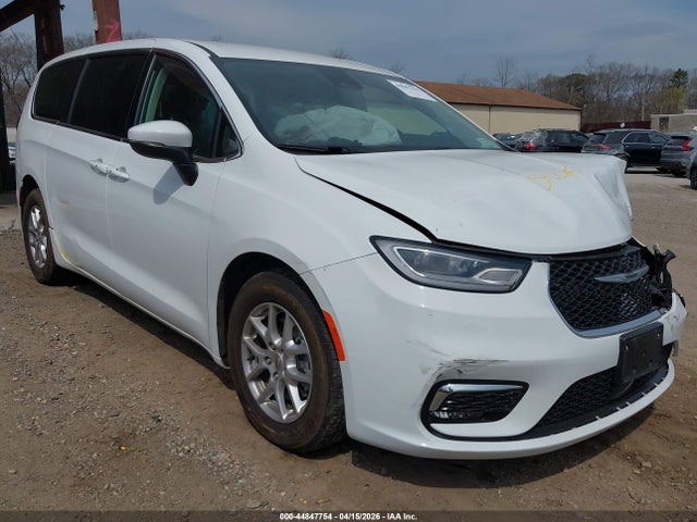 2023 CHRYSLER PACIFICA TOURING L - 1