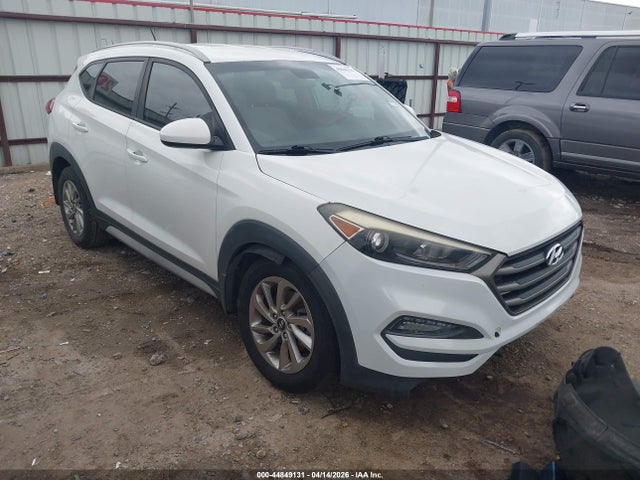 2017 HYUNDAI TUCSON SE - 1