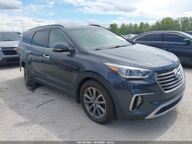 2018 HYUNDAI SANTA FE SE - 1