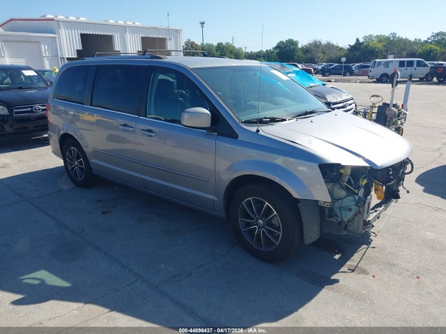 2017 DODGE GRAND CARAVAN SXT - 1
