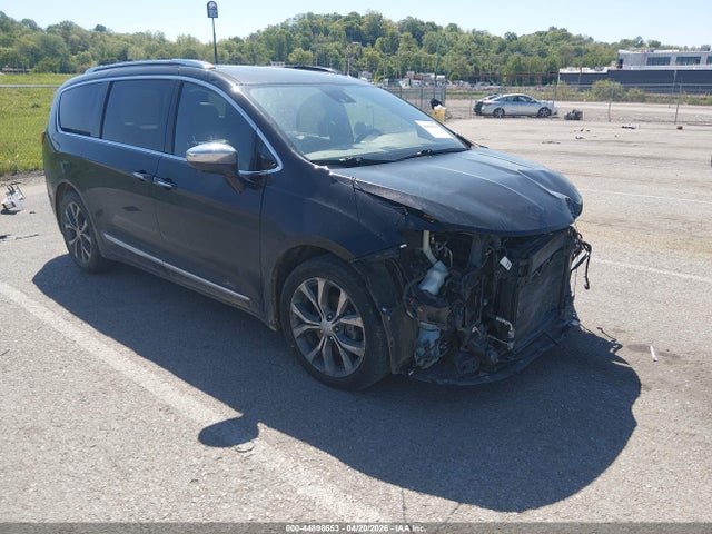 2017 CHRYSLER PACIFICA LIMITED - 1