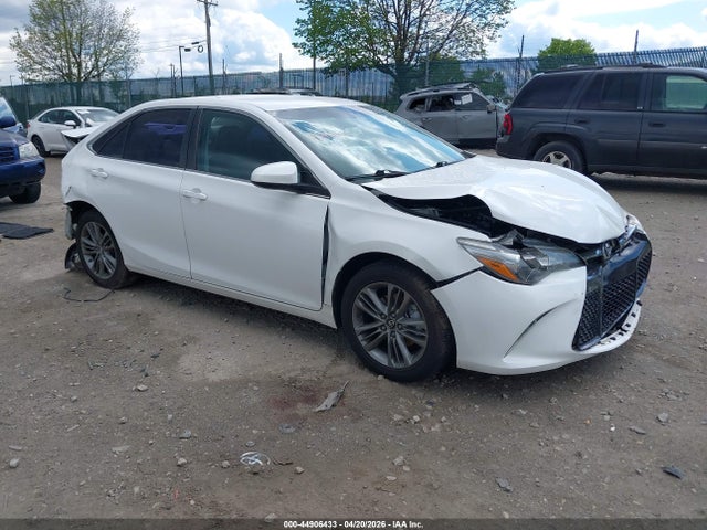2017 TOYOTA CAMRY SE - 1