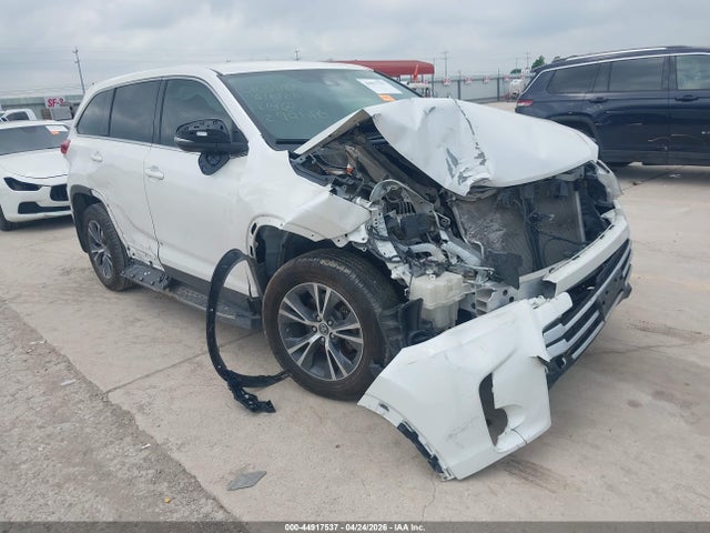 2019 TOYOTA HIGHLANDER LE - 1