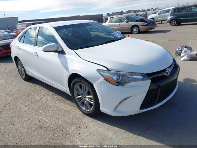 2017 TOYOTA CAMRY SE - 1