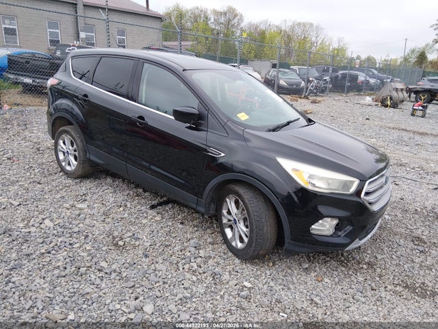 2017 FORD ESCAPE SE - 1