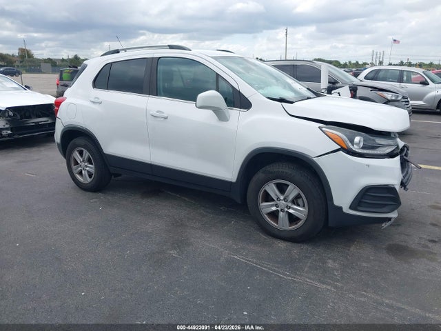 2020 CHEVROLET TRAX AWD - 1
