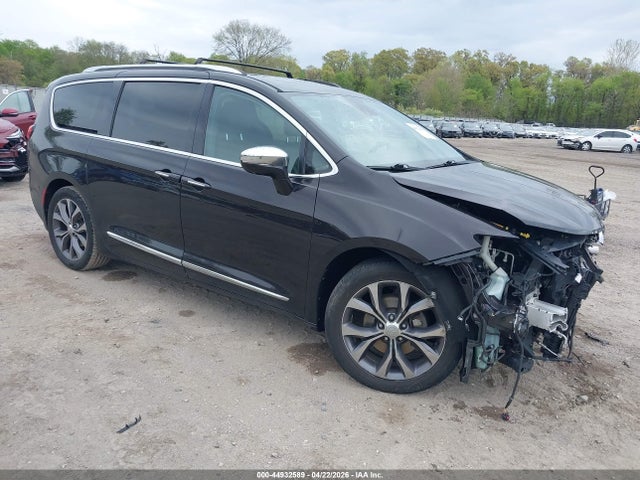 2017 CHRYSLER PACIFICA LIMITED - 1