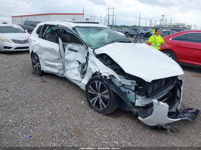 2023 VOLVO XC60 B5 PLUS BRIGHT THEME - 1