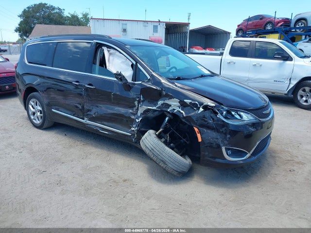 2017 CHRYSLER PACIFICA TOURING-L - 1