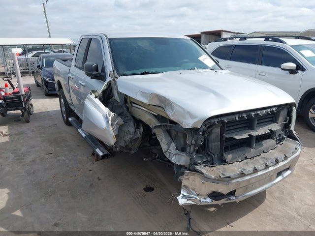 2015 RAM 1500 BIG - 1