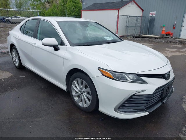 2022 TOYOTA CAMRY LE - 1