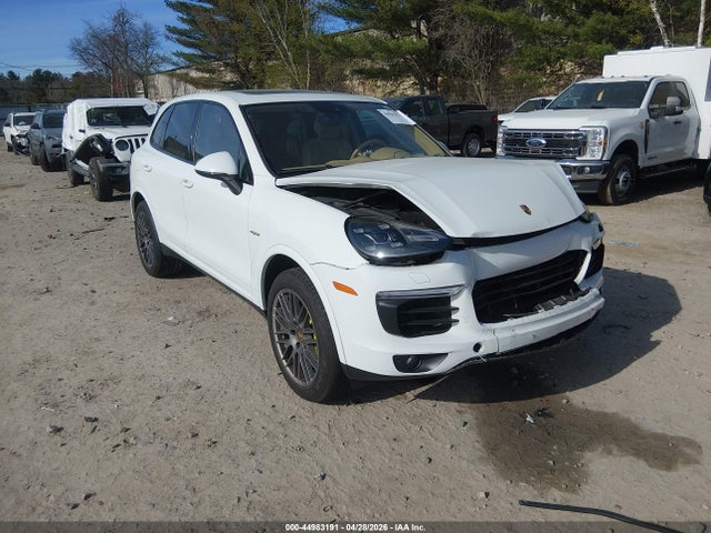 2017 PORSCHE CAYENNE E-HYBRID - 1