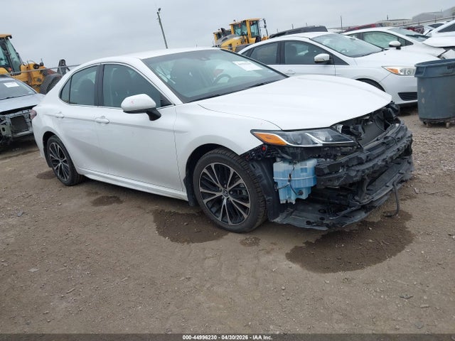 2018 TOYOTA CAMRY SE - 1