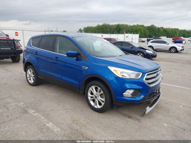 2017 FORD ESCAPE SE - 1