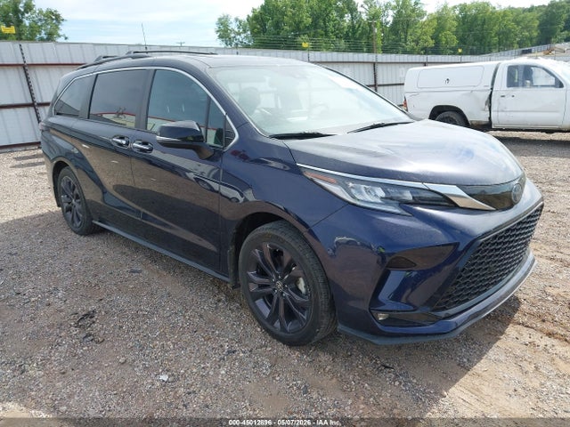 2024 TOYOTA SIENNA XSE - 1