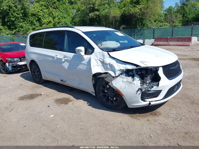2021 CHRYSLER PACIFICA TOURING - 1