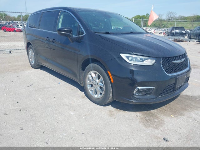 2023 CHRYSLER PACIFICA TOURING - 1