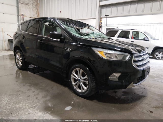 2017 FORD ESCAPE SE - 1