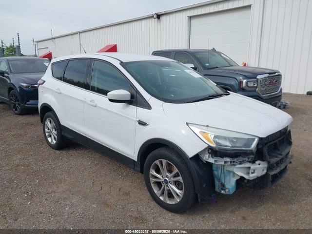 2017 FORD ESCAPE SE - 1