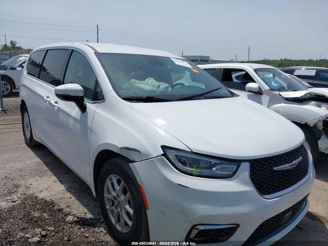 2023 CHRYSLER PACIFICA TOURING L - 1