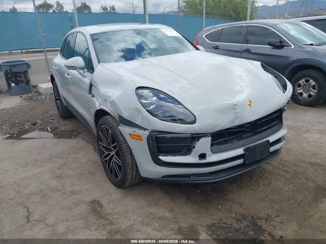 2025 PORSCHE MACAN T - 1