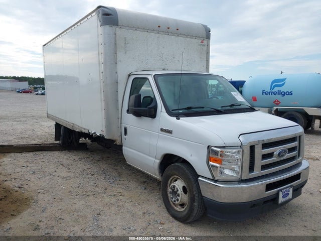 2022 FORD E-450 CUTAWAY - 1