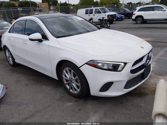 2021 MERCEDES-BENZ A 220 - 1