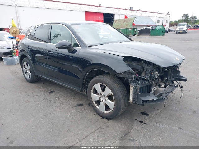 2019 PORSCHE CAYENNE - 1