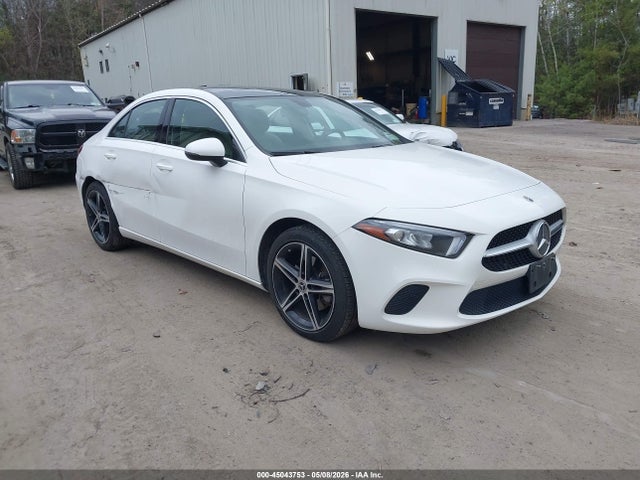 2019 MERCEDES-BENZ A 220 - 1