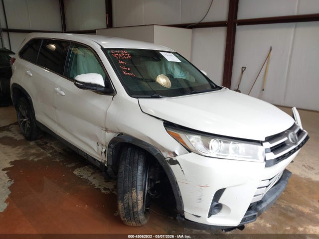 2019 TOYOTA HIGHLANDER LE - 1
