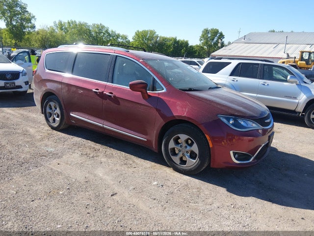 2017 CHRYSLER PACIFICA TOURING-L - 1