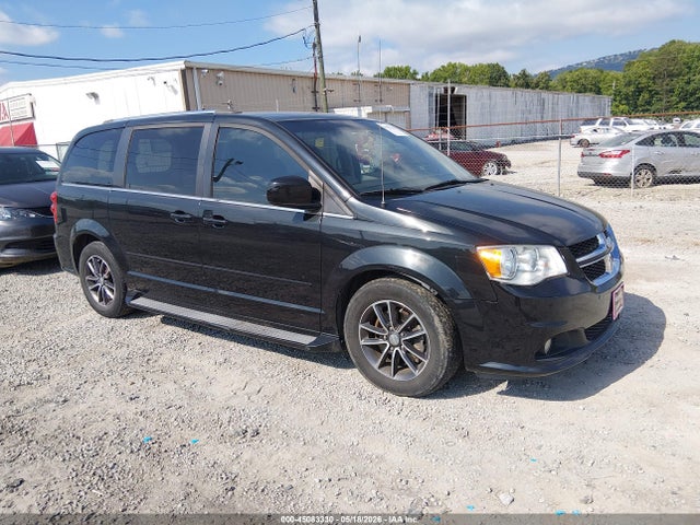 2016 DODGE GRAND CARAVAN SXT - 1
