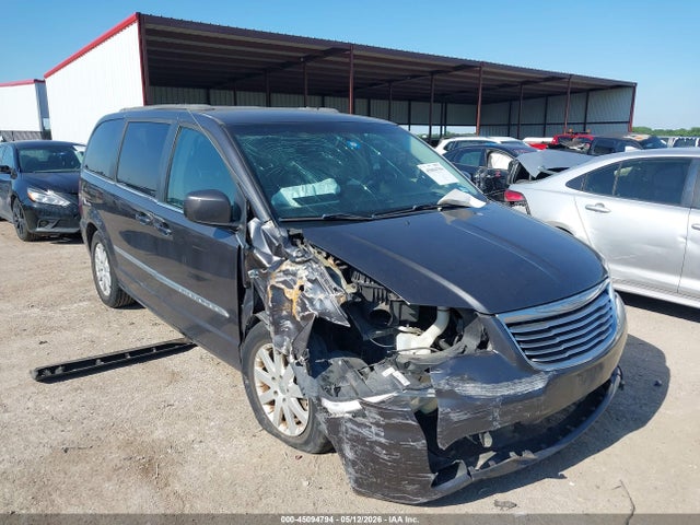 2016 CHRYSLER TOWN & COUNTRY - 1