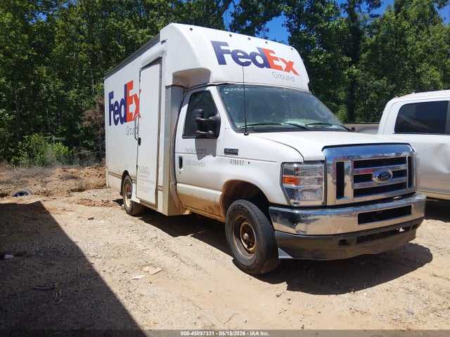2022 FORD E-350 CUTAWAY - 1