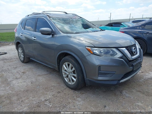 2017 NISSAN ROGUE SV - 1